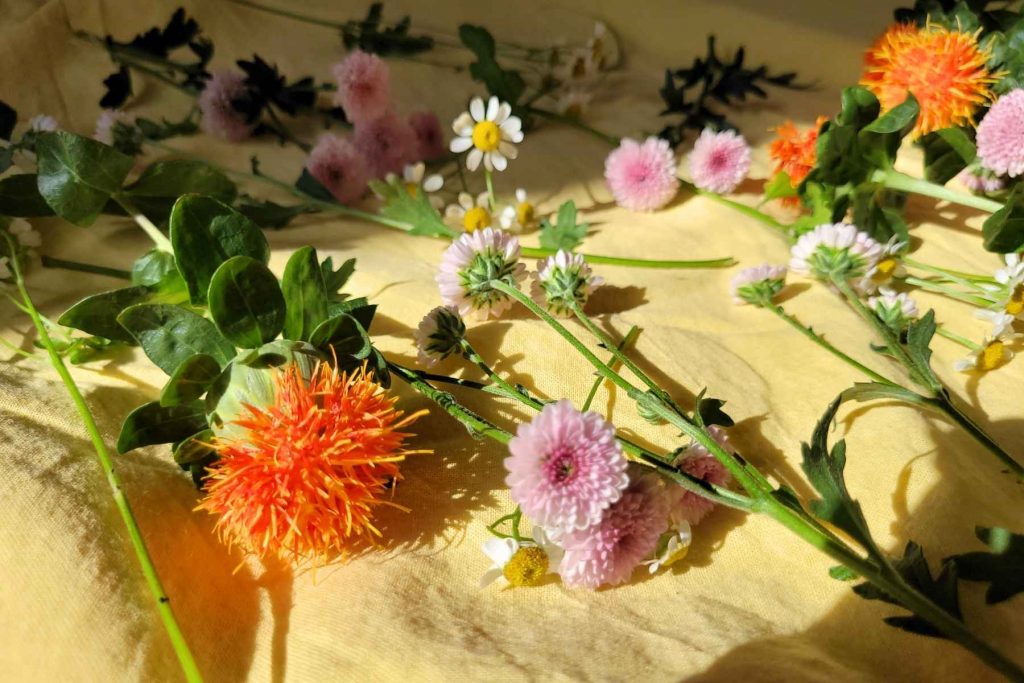 symbolbild holding a home vigil wake